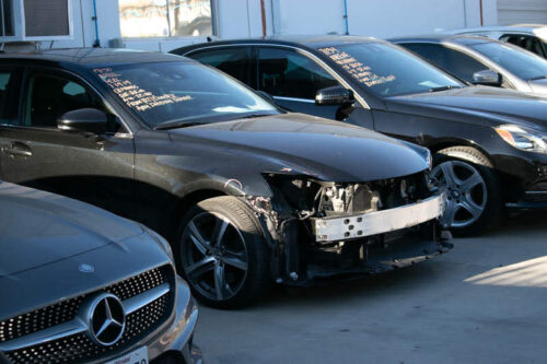 Buffalo, NY - Injury Crash Reported on E Delavan Ave at Bailey Ave